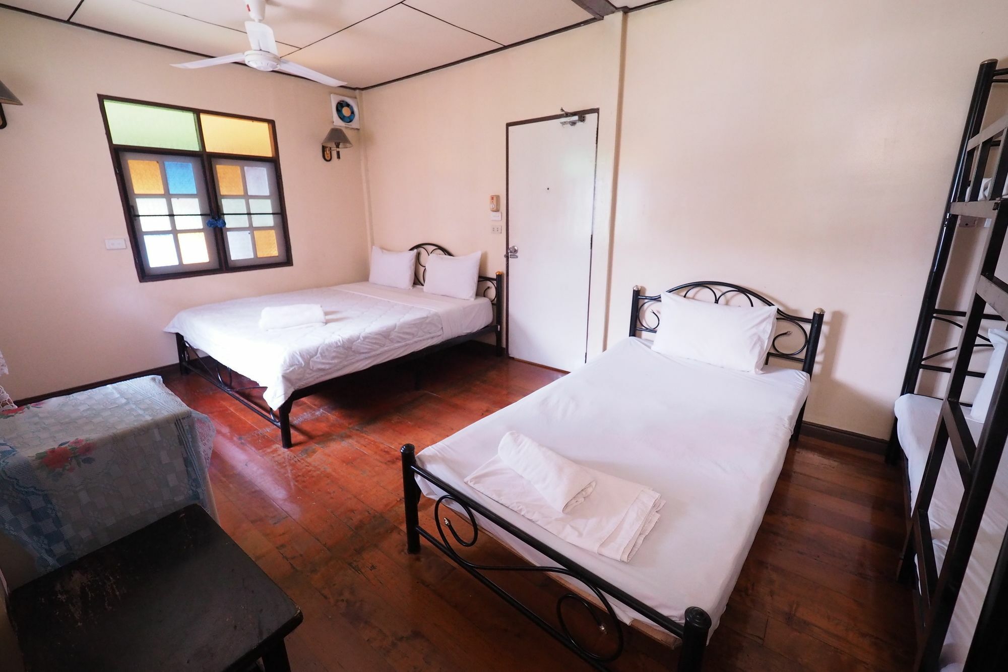 Brickhouse Ayutthaya Guesthouse Est 1986 Eksteriør bilde